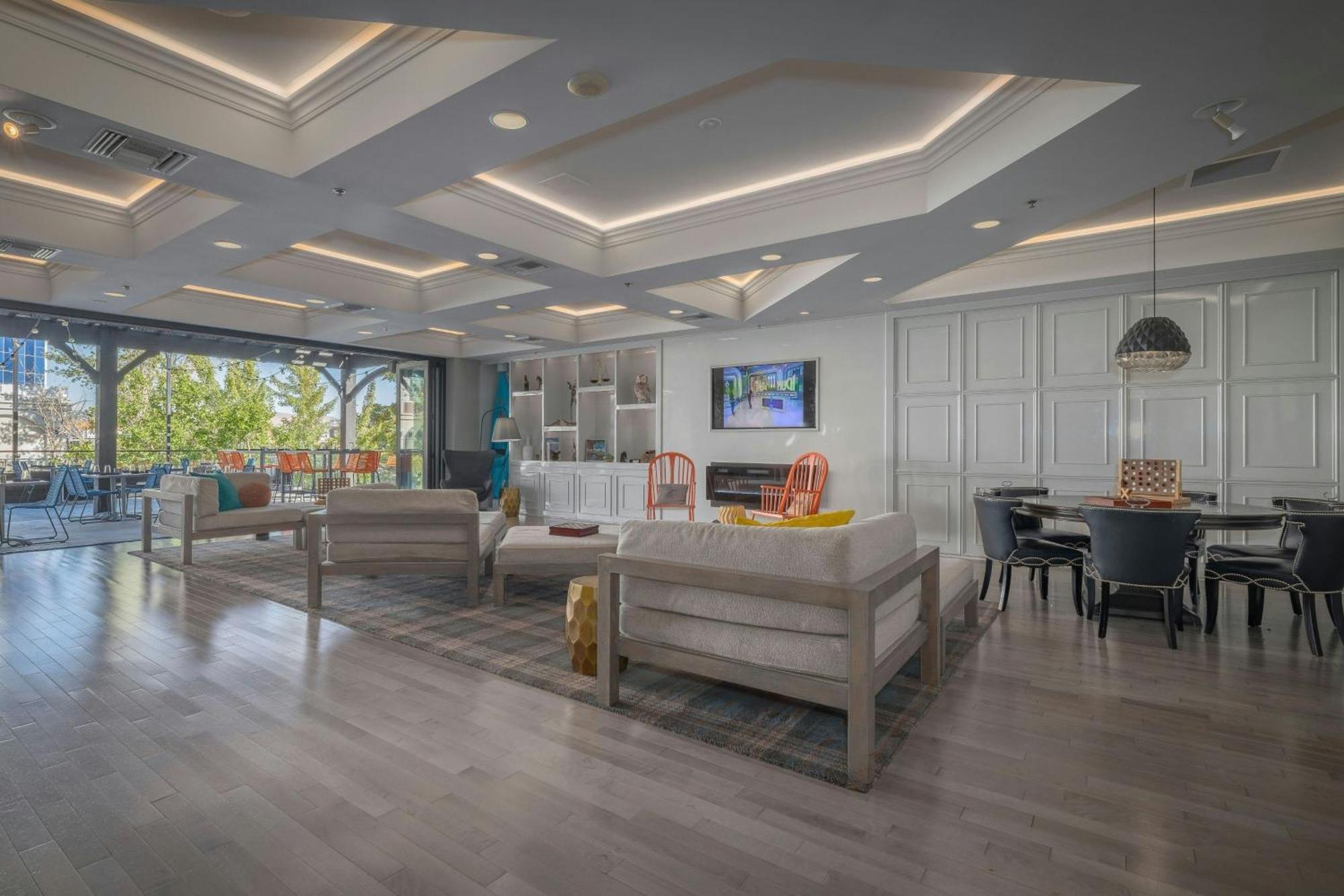 Renaissance Downtown & Hotel 4*